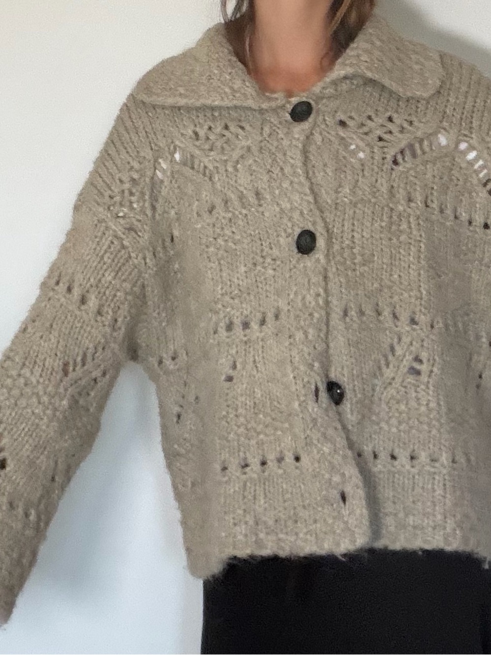 Cozy Chunky Knit Button-Front Sweater Cardigan - Cream silver grey color - Picture 6 of 9